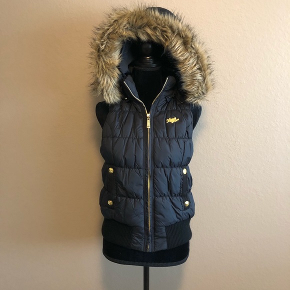 sleeveless fur hoodie